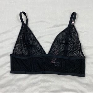 Victoria Secret Black Sexy lace bralette, L